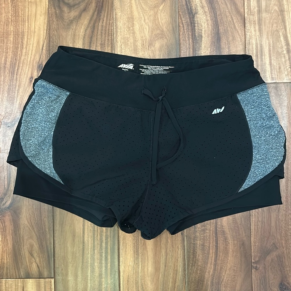 Avis Running Shorts